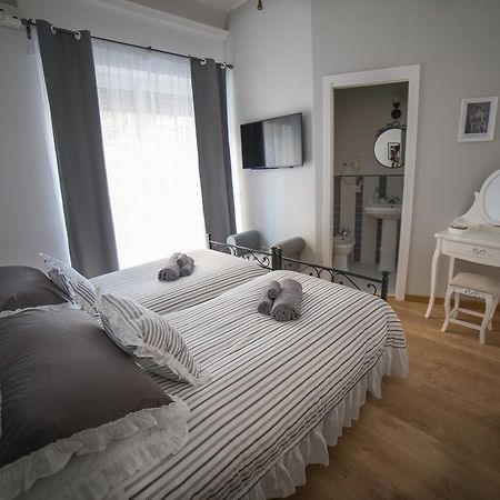 B&B La Piazzetta Delle Regine Рим Экстерьер фото
