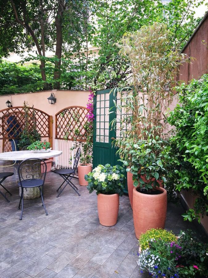 B&B La Piazzetta Delle Regine Рим Экстерьер фото