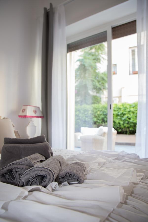 B&B La Piazzetta Delle Regine Рим Экстерьер фото