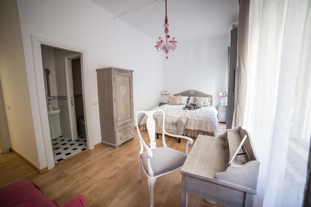 B&B La Piazzetta Delle Regine Рим Экстерьер фото
