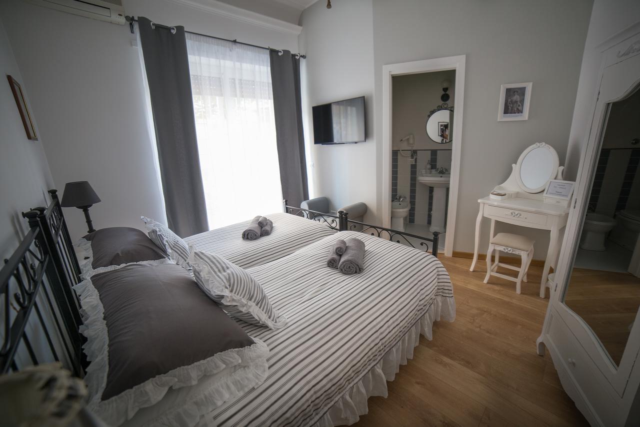 B&B La Piazzetta Delle Regine Рим Экстерьер фото